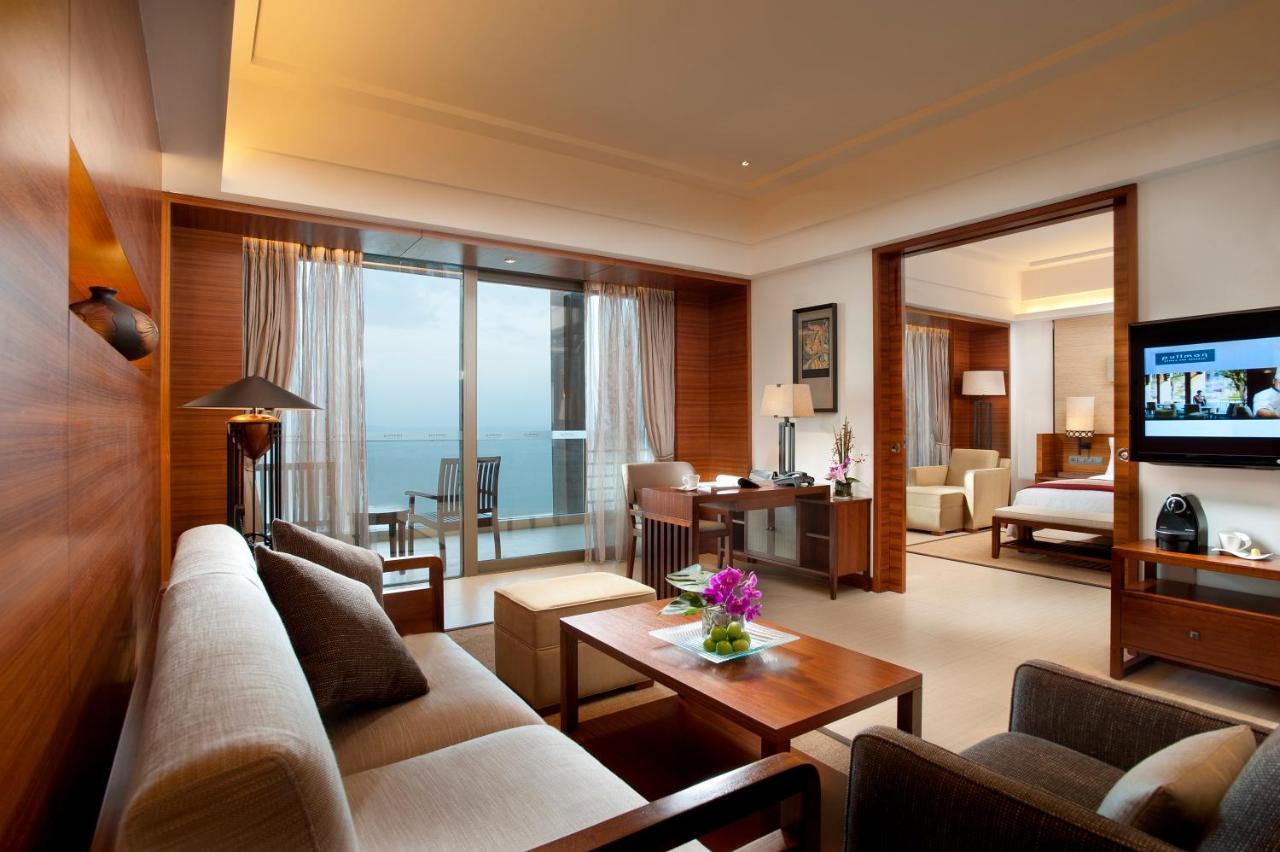 Pullman Oceanview Sanya Bay Resort & Spa Екстер'єр фото