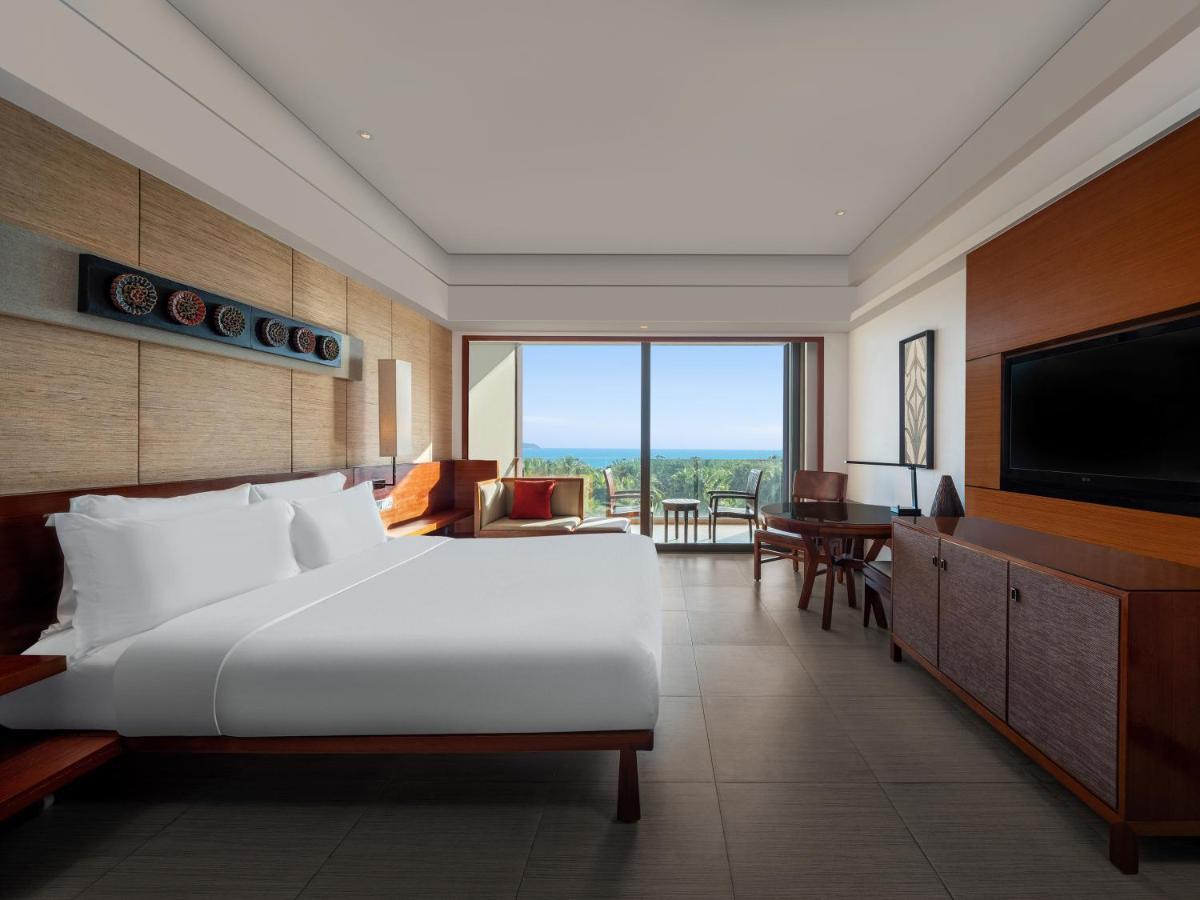 Pullman Oceanview Sanya Bay Resort & Spa Екстер'єр фото