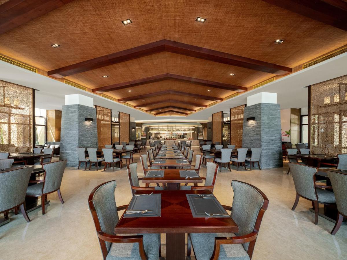 Pullman Oceanview Sanya Bay Resort & Spa Екстер'єр фото