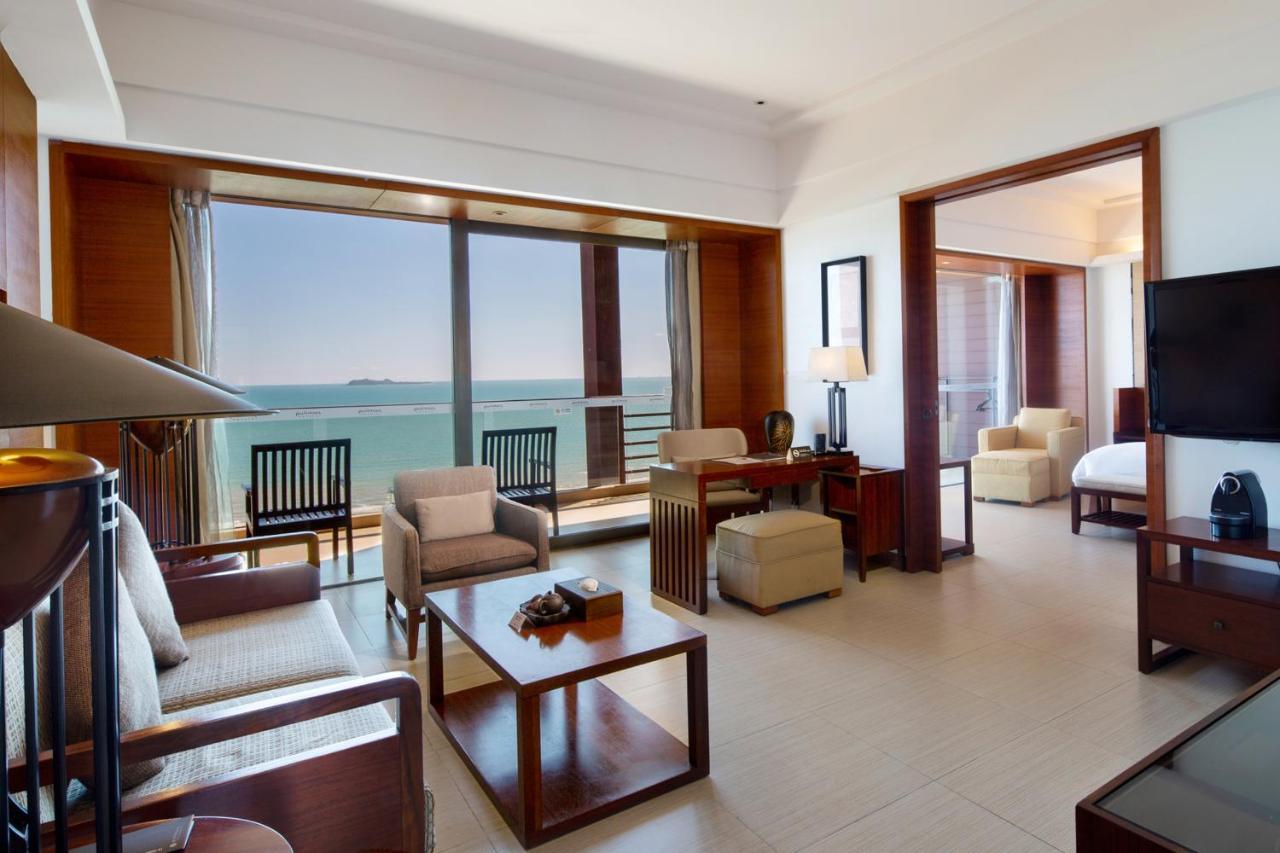 Pullman Oceanview Sanya Bay Resort & Spa Екстер'єр фото
