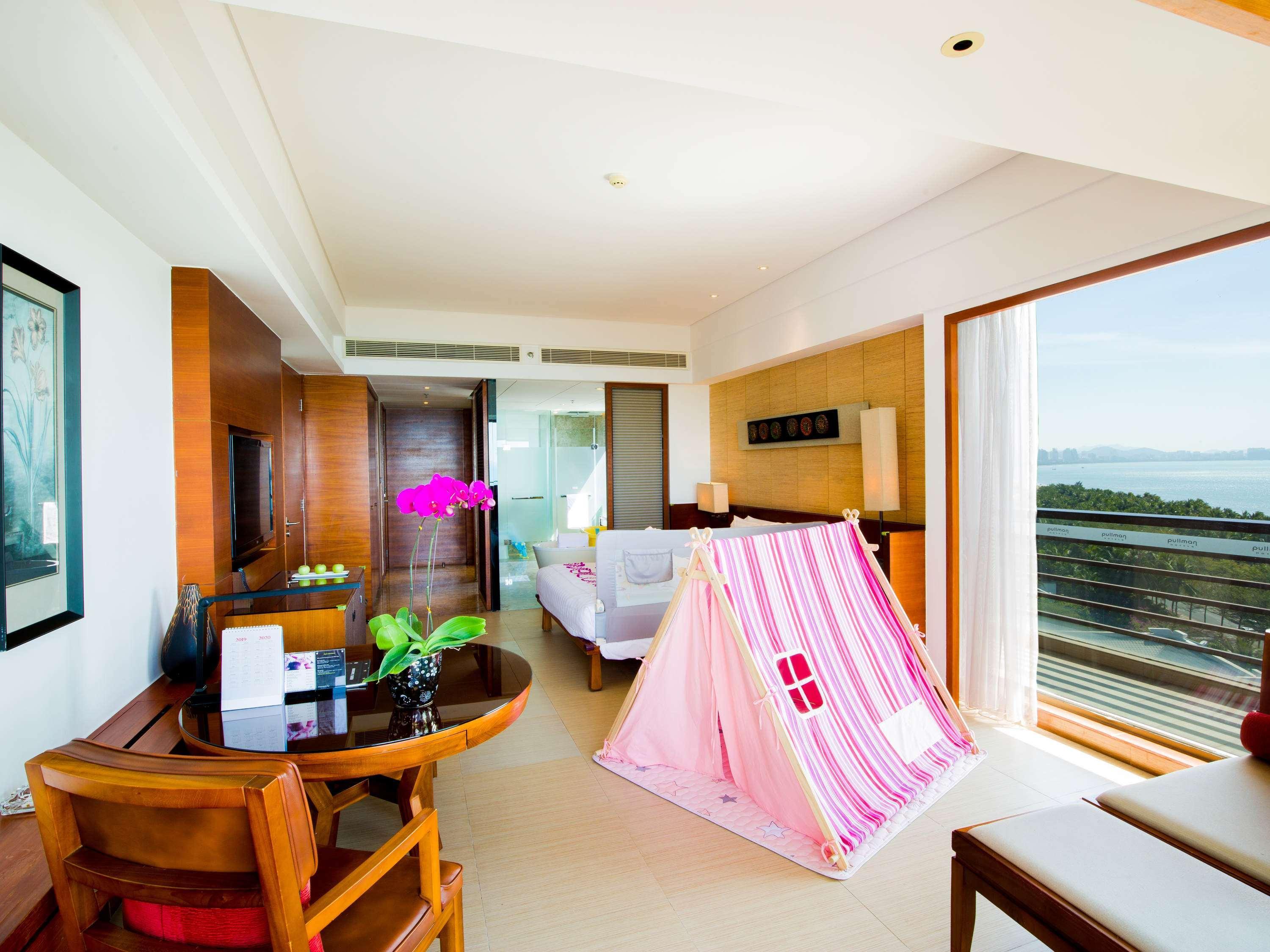 Pullman Oceanview Sanya Bay Resort & Spa Екстер'єр фото