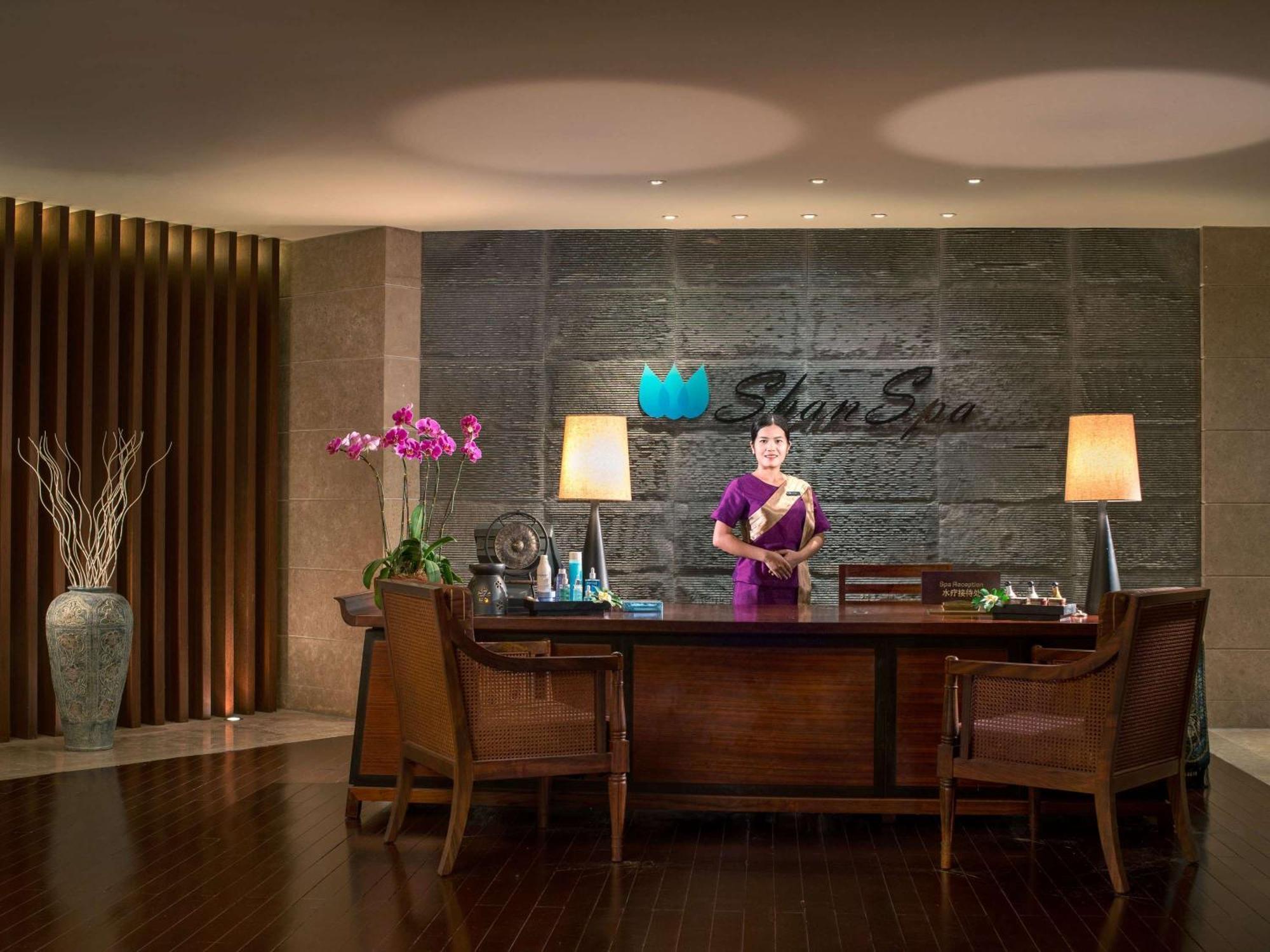 Pullman Oceanview Sanya Bay Resort & Spa Екстер'єр фото